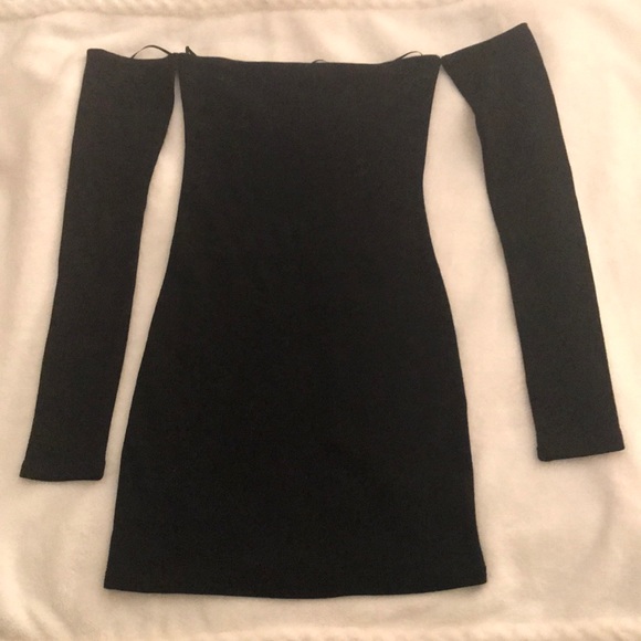 Black Off the shoulder bodycon dress NWT - Picture 7 of 8